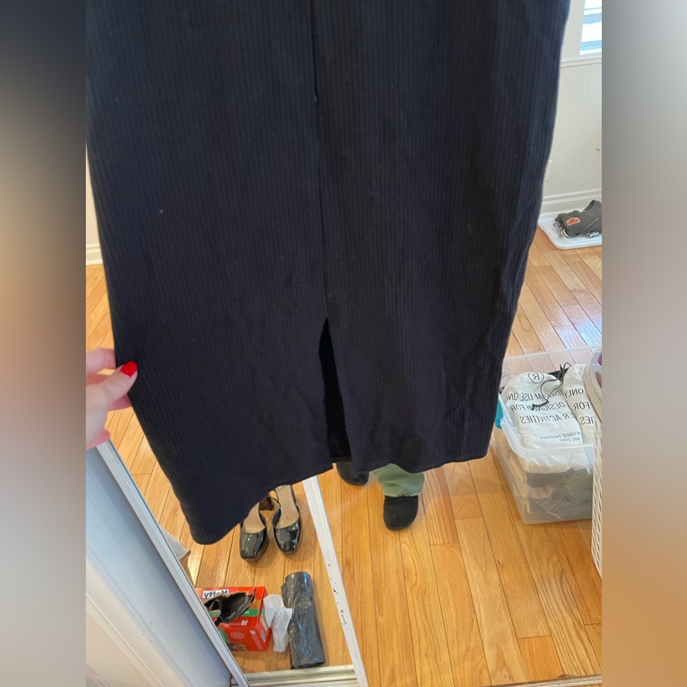 Sleek Sexy Reformation Black Ribbed fitted Midi Dress with thin spaghetti straps - Picture 10 of 15